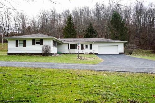 48 Findley Rd, Haymond WV  26354-7624 exterior