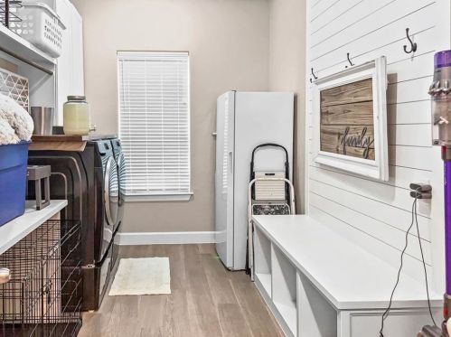 21611 Chenango Lake Dr, Angleton TX 77515-6664 exterior