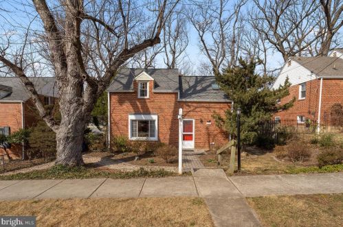 1023 Carson St, Silver Spring, MD 20901-1814