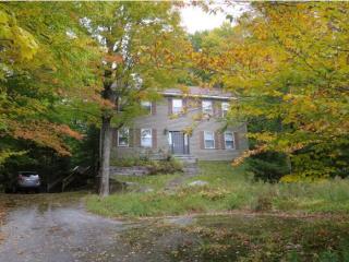 67 Thacher Rd, Richmond VT  05477-9706 exterior