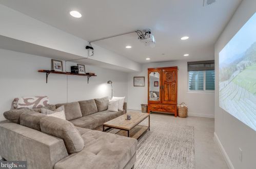 1421 Howard St, Philadelphia PA  19122-3905 exterior