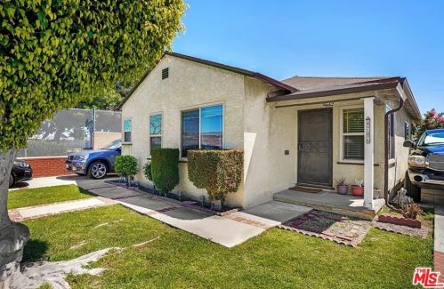 4706 136th St, Hawthorne, CA 90250-5738