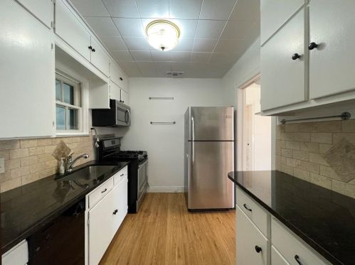 1028 43 St, Austin TX  78751-4415 exterior