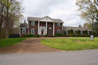 103 Forrest Hills Cir, Dickson, TN 37055-1517
