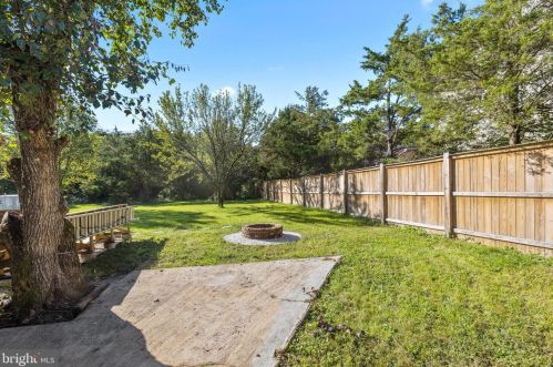 7319 Beverly Park, Springfield VA  22150-3162 exterior