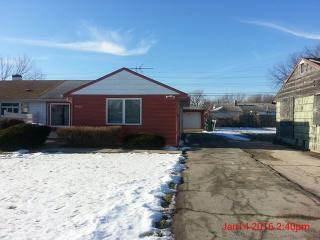 14006 Grace Ave, Robbins IL  60472-2228 exterior