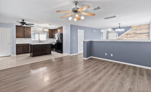 1714 Leafhopper Ln, Conroe TX  77301-5506 exterior