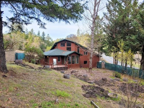25556 Daphne Way, Willits, CA 95490-8924