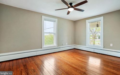 328 Mildred St, Charles Town WV  25414-1834 exterior