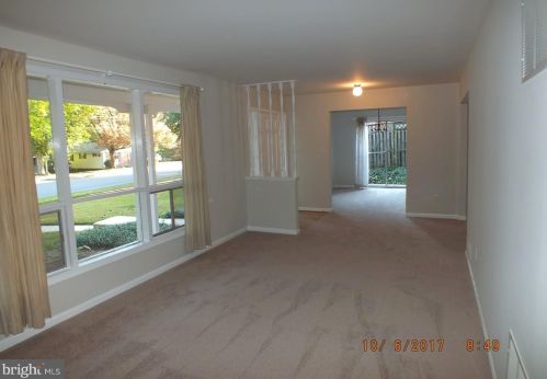 8531 Parliament Dr, Springfield VA  22151-1310 exterior