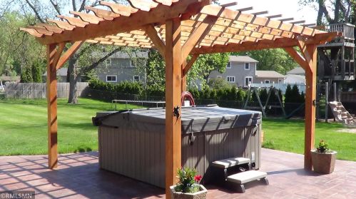 1951 Birch St, Saint Paul MN  55110-4218 exterior
