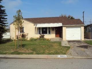 9007 Eglise Ave, Downey, CA 90240-2415