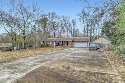 20 Salem Branch Ct, Porterdale, GA 30016-4186
