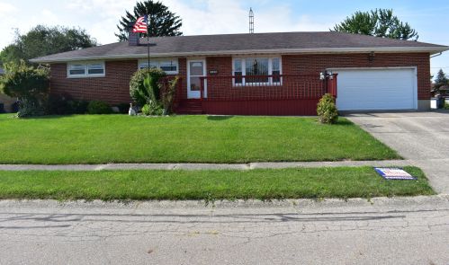 1925 Montego Dr, Springfield, OH 45503-6437