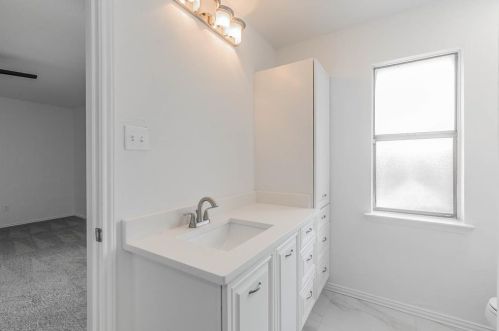 2406 Limestone Ln, Garland TX exterior