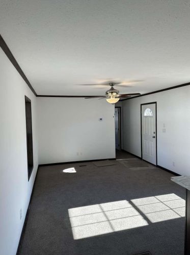 4 Pine Hill Rd, Tilton, NH 03276-5717