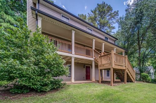 6472 Swift Creek Dr, Lithonia, GA 30058-6046