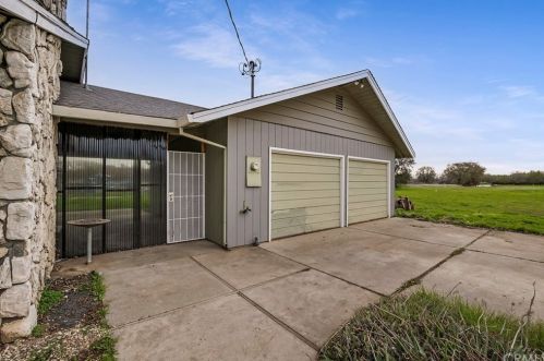 162 Mcfadden Ln, Chico, CA 95928-9560