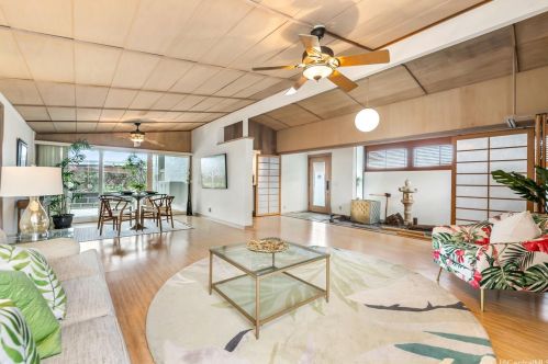 321 Halemaumau Pl, Honolulu HI  96821-2107 exterior