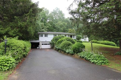 109 Straits Turnpike Ln, Morris, CT 06763-1503