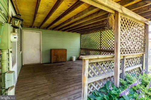 1081 Monticello Ln, Lancaster PA  17603-9410 exterior