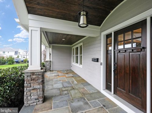 6721 31st St, Arlington, VA 22213-1603