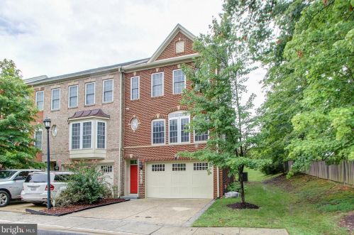 1501 Regent Manor Ct, Silver Spring, MD 20904-2209