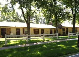 303 Grand Ave, Lees Summit MO  64063-2691 exterior