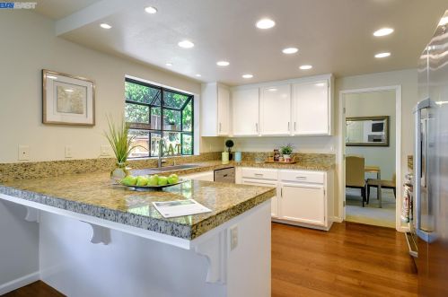 5900 Charter Oaks Dr, Hayward CA  94552-1678 exterior