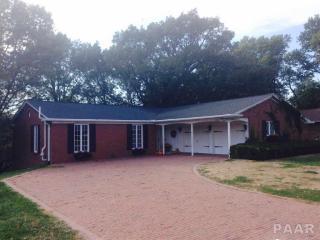 30 Olympia Fld Dr, Pekin IL  61554-2629 exterior
