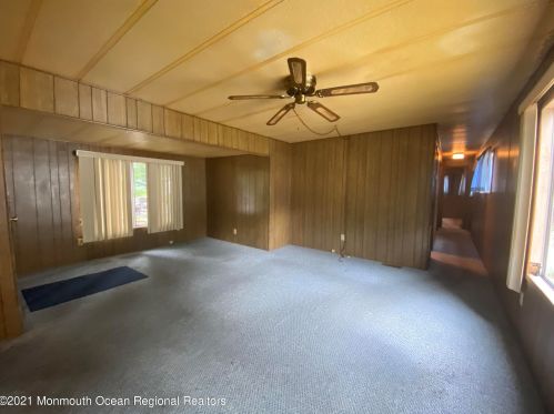 8 Grouse Ct, Lakehurst, NJ 08759-3613