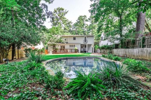 627 Hillpine Dr, Atlanta GA  30306-3222 exterior
