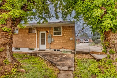 6641 Niagara St, Denver CO  80022-2839 exterior