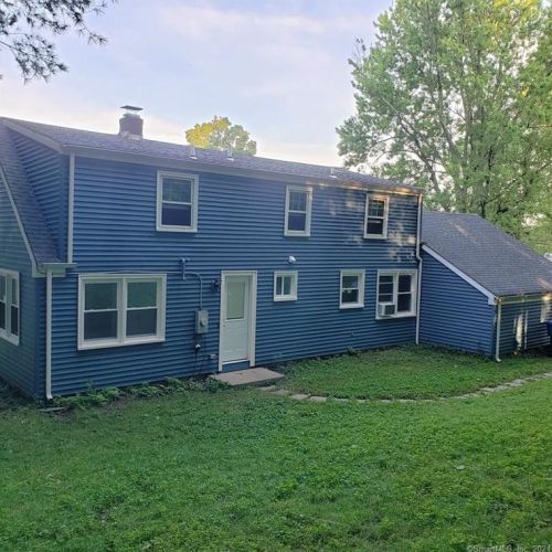512 Cooke St, Farmington, CT 06032-3051