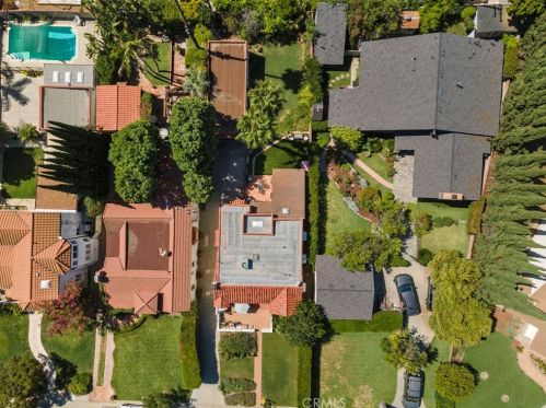 2028 Rangeview Dr, Glendale CA  91201-1146 exterior