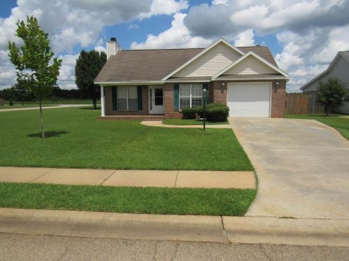 208 Falkirk Dr, Warner Robins, GA 31088-1232