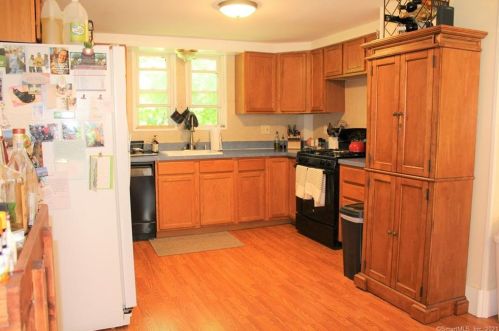 213 High Rd, Kensington, CT 06037-1211