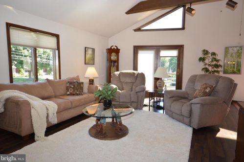 21 Ashland Ave, Ephrata, PA 17522-9579
