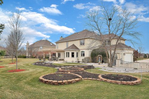 11767 Coquille Dr, Frankfort, IL 60423-7824