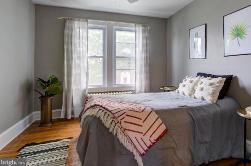 555 Burrowes Ave, Lancaster PA  17602-2120 exterior