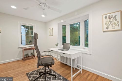 8024 Glenside Dr, Silver Spring MD 20912-7326 exterior