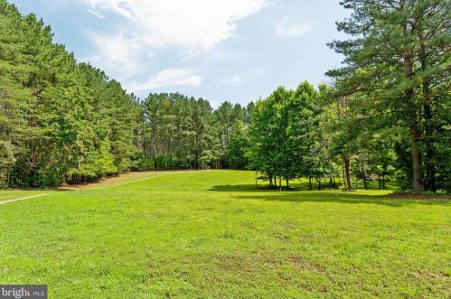 1545 Crewsville Rd, Bumpass, VA 23024-2403