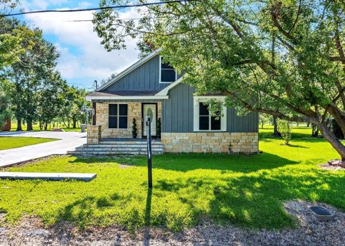 6016 Jade Ave, Port Arthur, TX 77640-1117