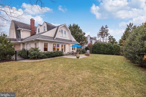 1210 Marion Ave, Mc Lean, VA 22101-2952
