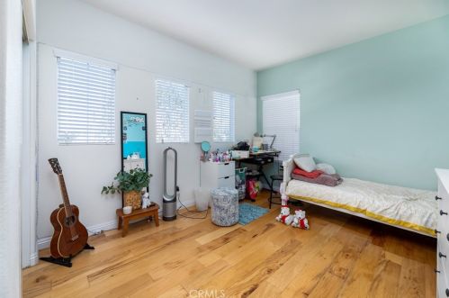 58 Montrose, Irvine CA  92620-1995 exterior