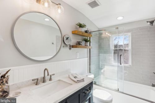 2304 Eccleston St, Silver Spring MD  20902-5015 exterior