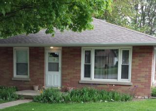 523 Penfield St, Sollitt, IL 60401-6633