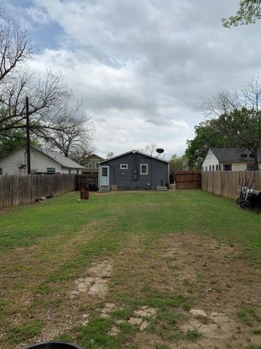 1415 Terrell Ave, Fort Worth TX  76104-3866 exterior