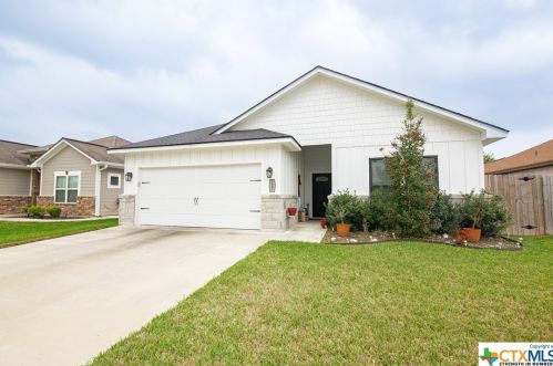 127 Nantucket Ave, Victoria, TX 77904-2500
