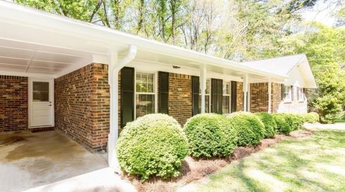 2798 Evans Woods Dr, Atlanta GA  30340-4814 exterior